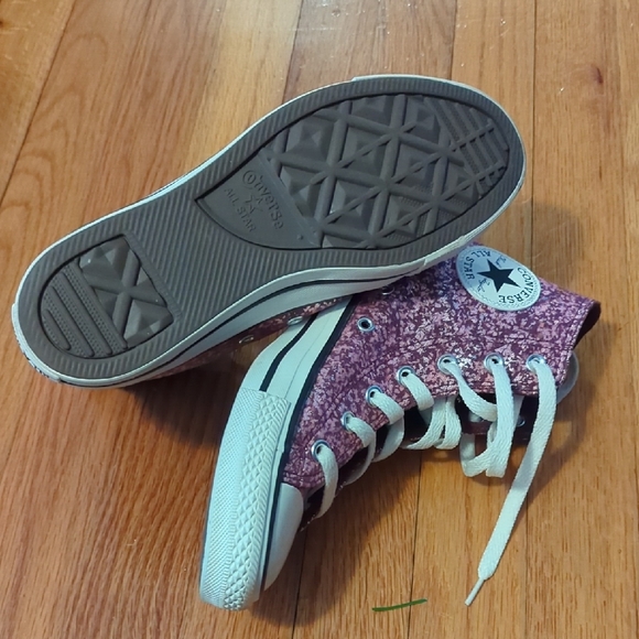 Converse Burgundy Sneakers with White Accents - Picture 6 of 7